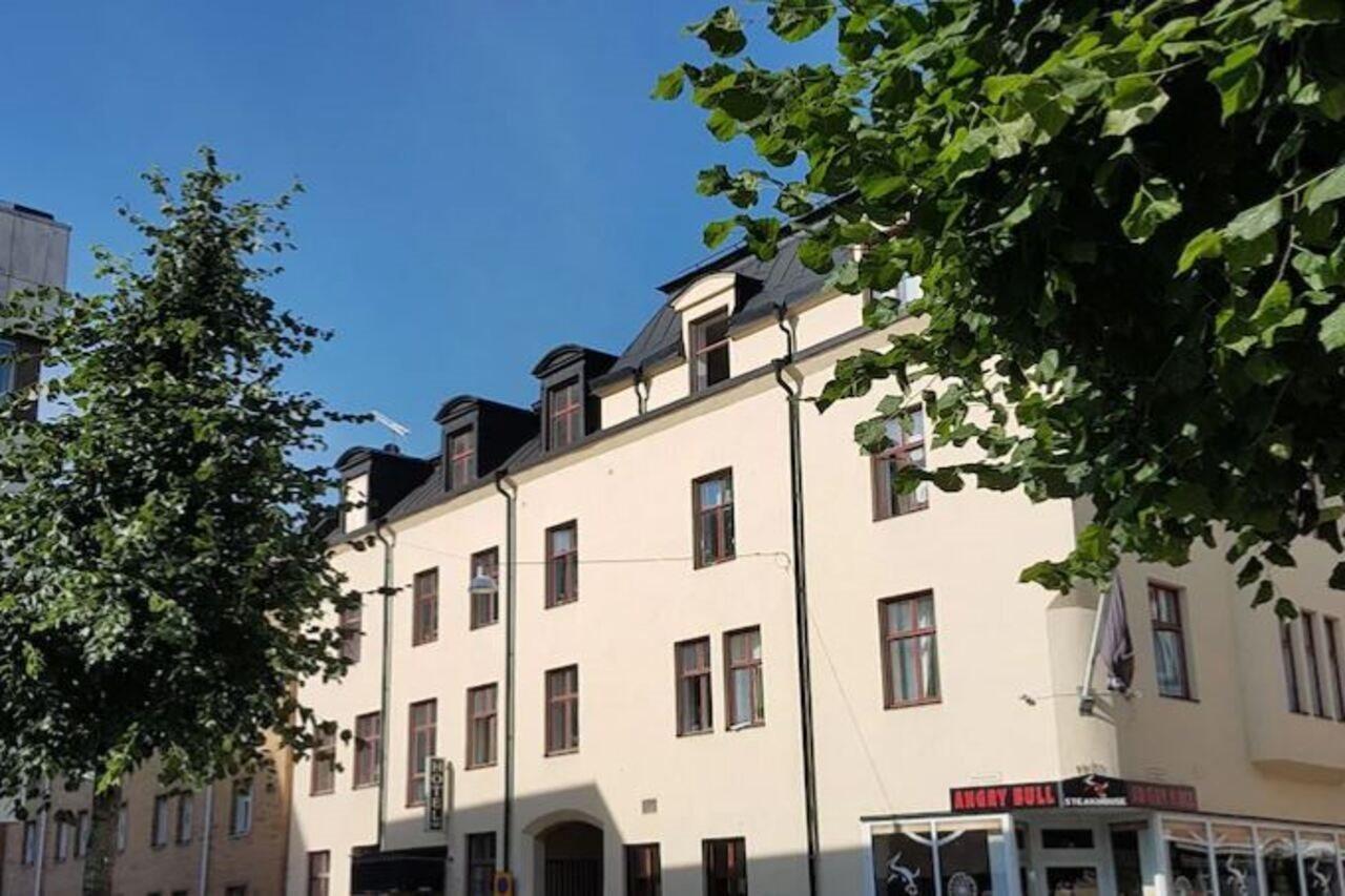 A Marican Hostel & Hotel Норчёпинг Экстерьер фото